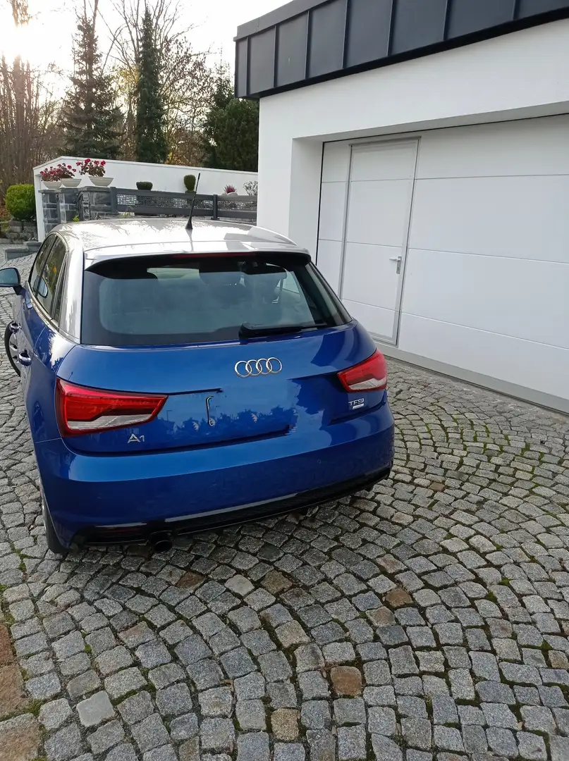 Audi A1 1.0 TFSI ultra Sportback Sline - 2