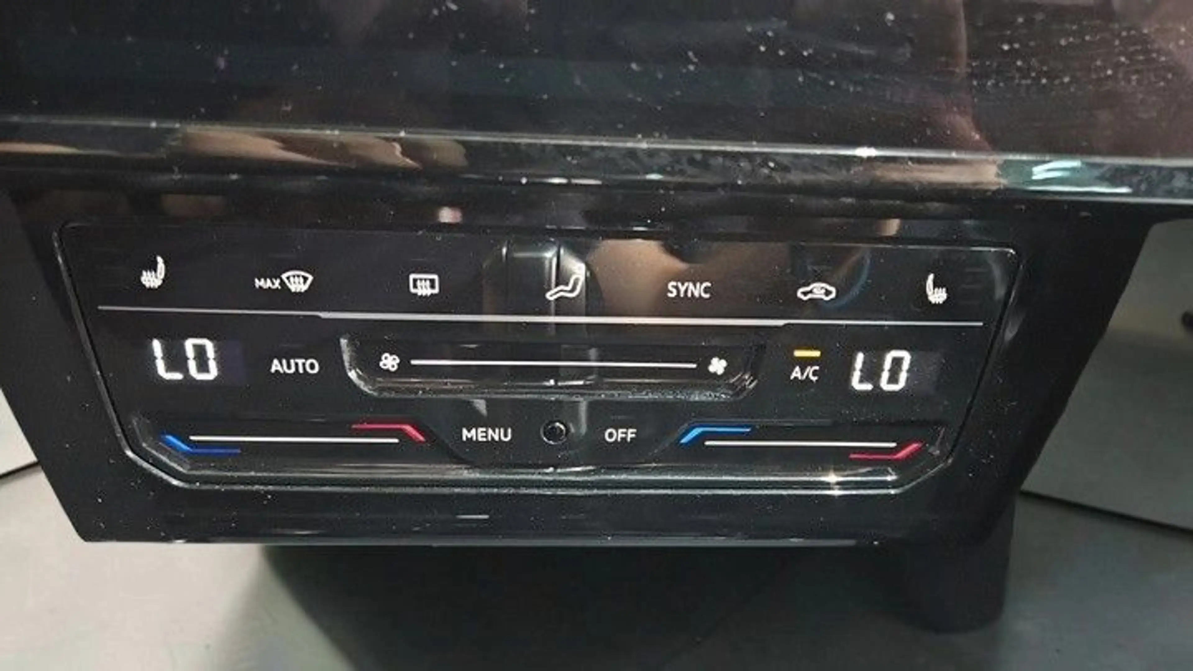 Volkswagen Passat Variant Passat Var. GTE LED-IQ*ACC*LEDER*VIRTUAL*MASSAGE — photo 8