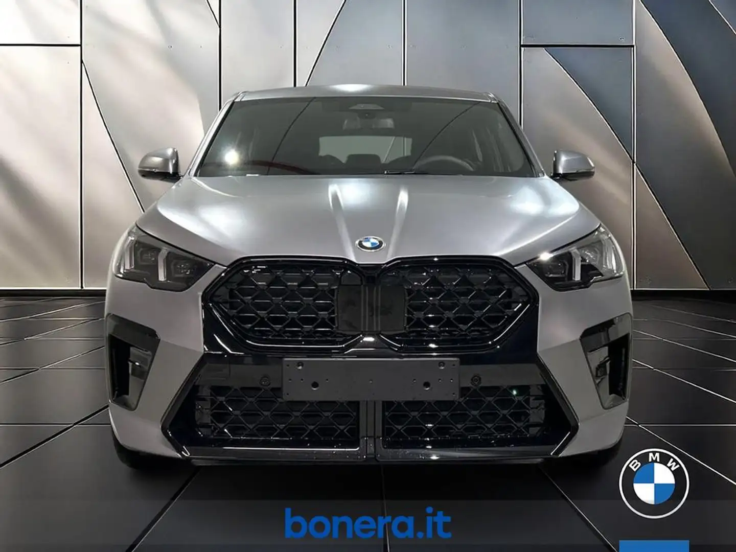 BMW X2 sdrive 18d MSport Pro auto Grigio - 2