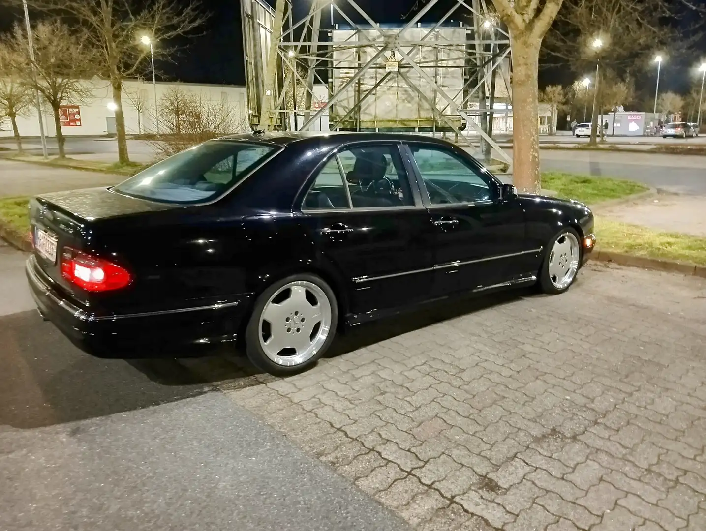 Mercedes-Benz E 55 AMG neuer Lack, viele Neuteile, KW Gewindefahrwerk - 2