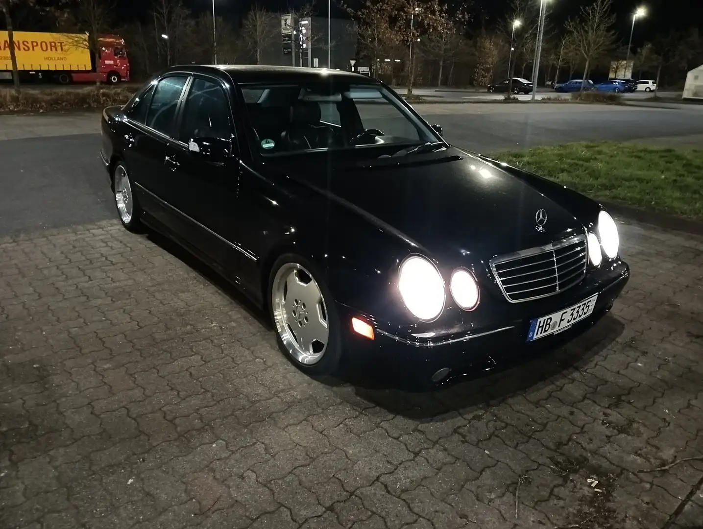 Mercedes-Benz E 55 AMG neuer Lack, viele Neuteile, KW Gewindefahrwerk - 1