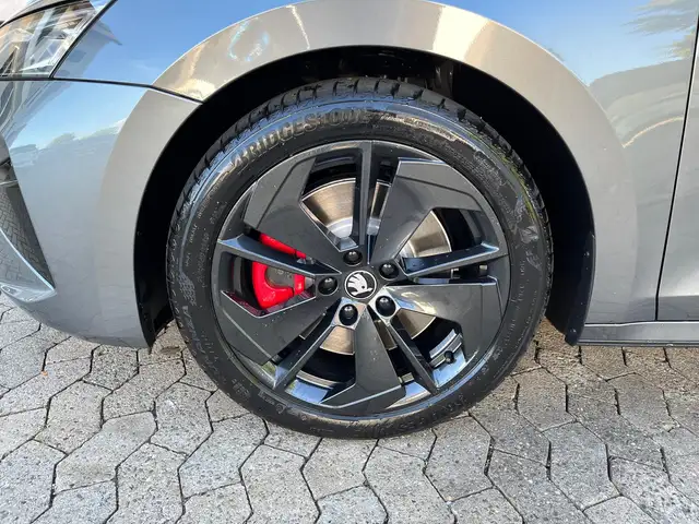 Skoda Octavia view 8