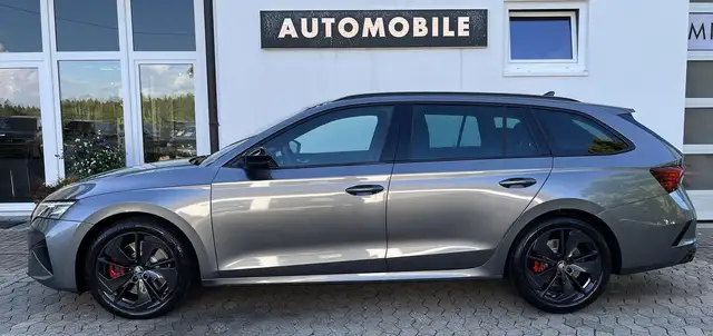 Skoda Octavia view 4