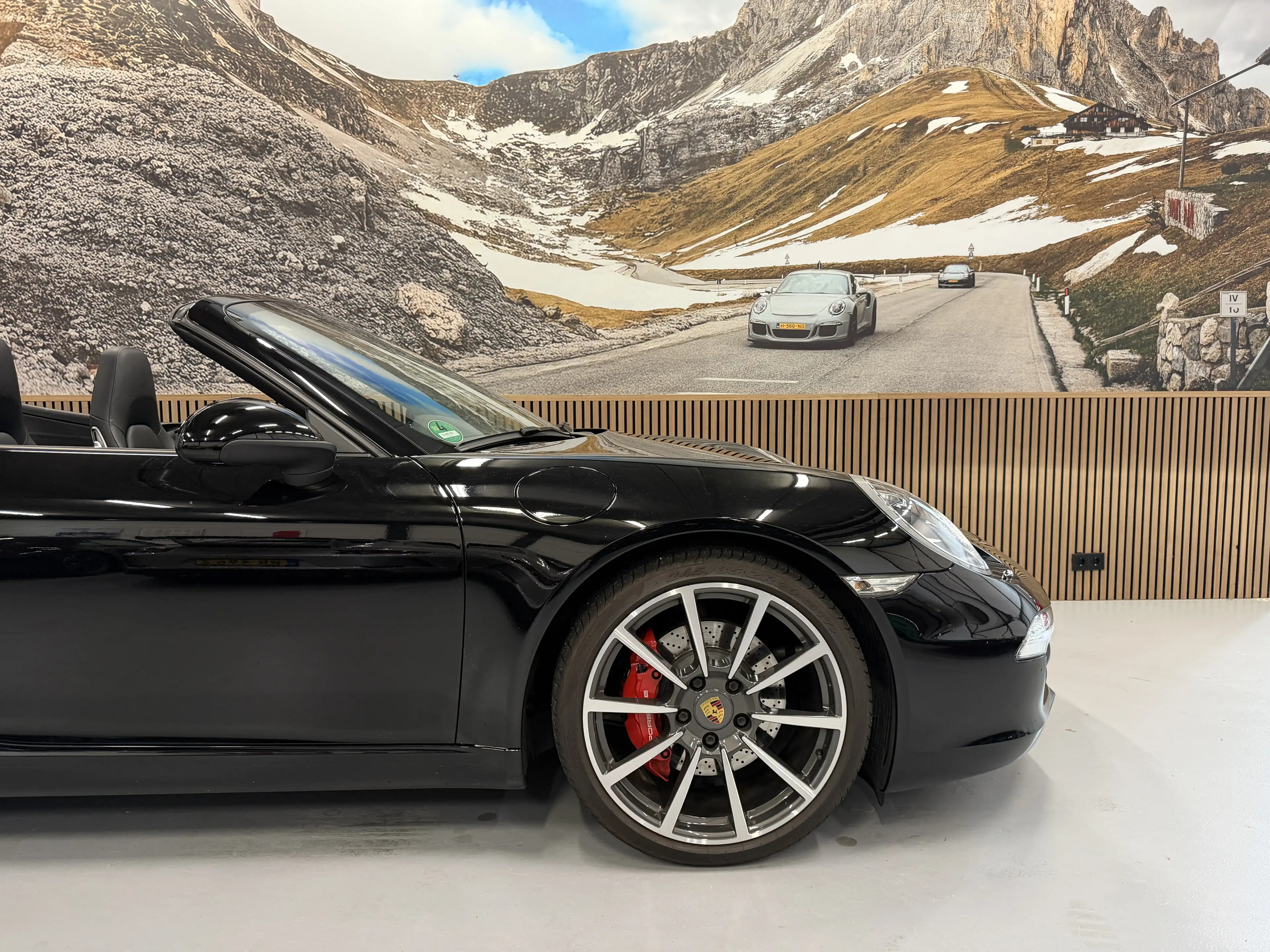 Porsche 911 3.8 Carrera S — photo 13