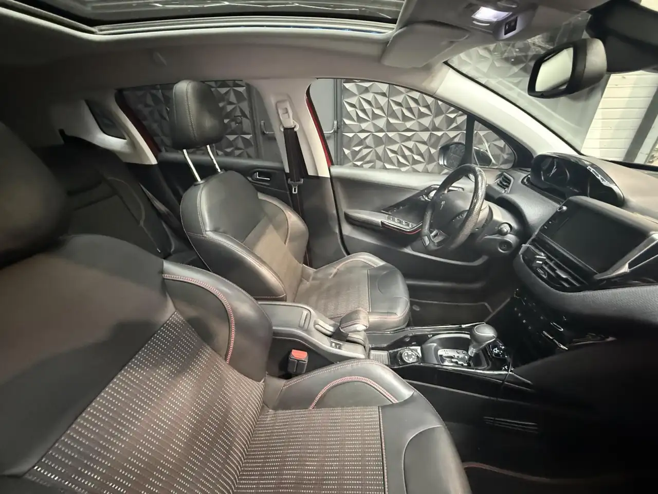 Peugeot 2008 2008 — photo 18