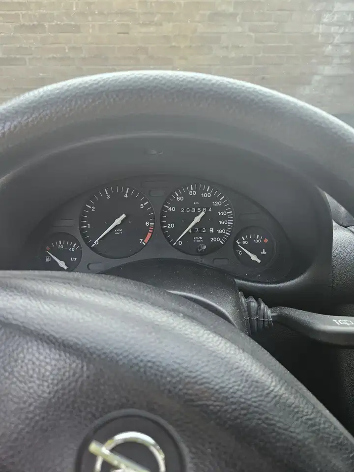 Opel Corsa 16V Edition 100, foto 2