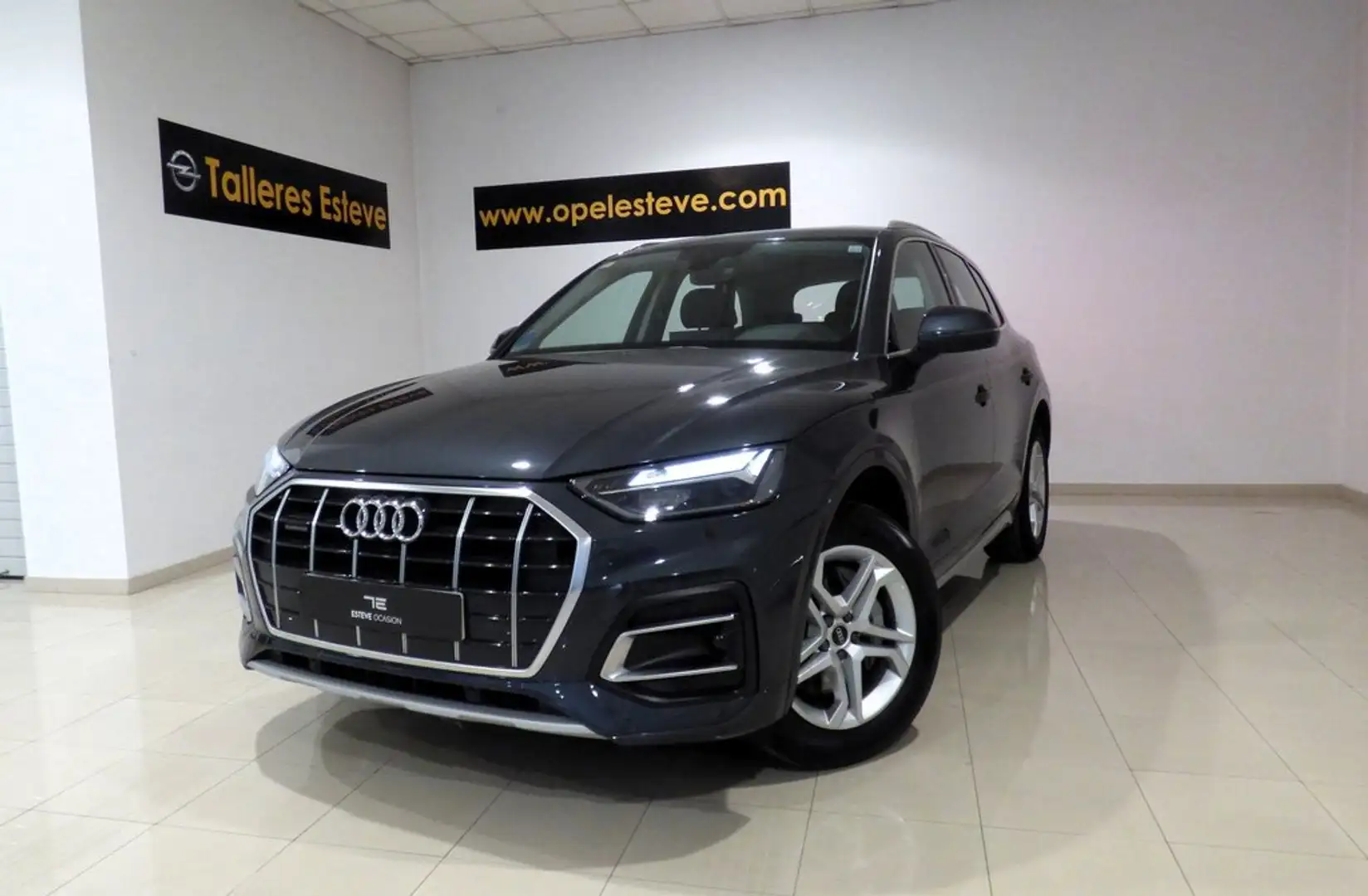Audi Q5 50 TFSI e quattro-ultra S 14KWH Gris - 2