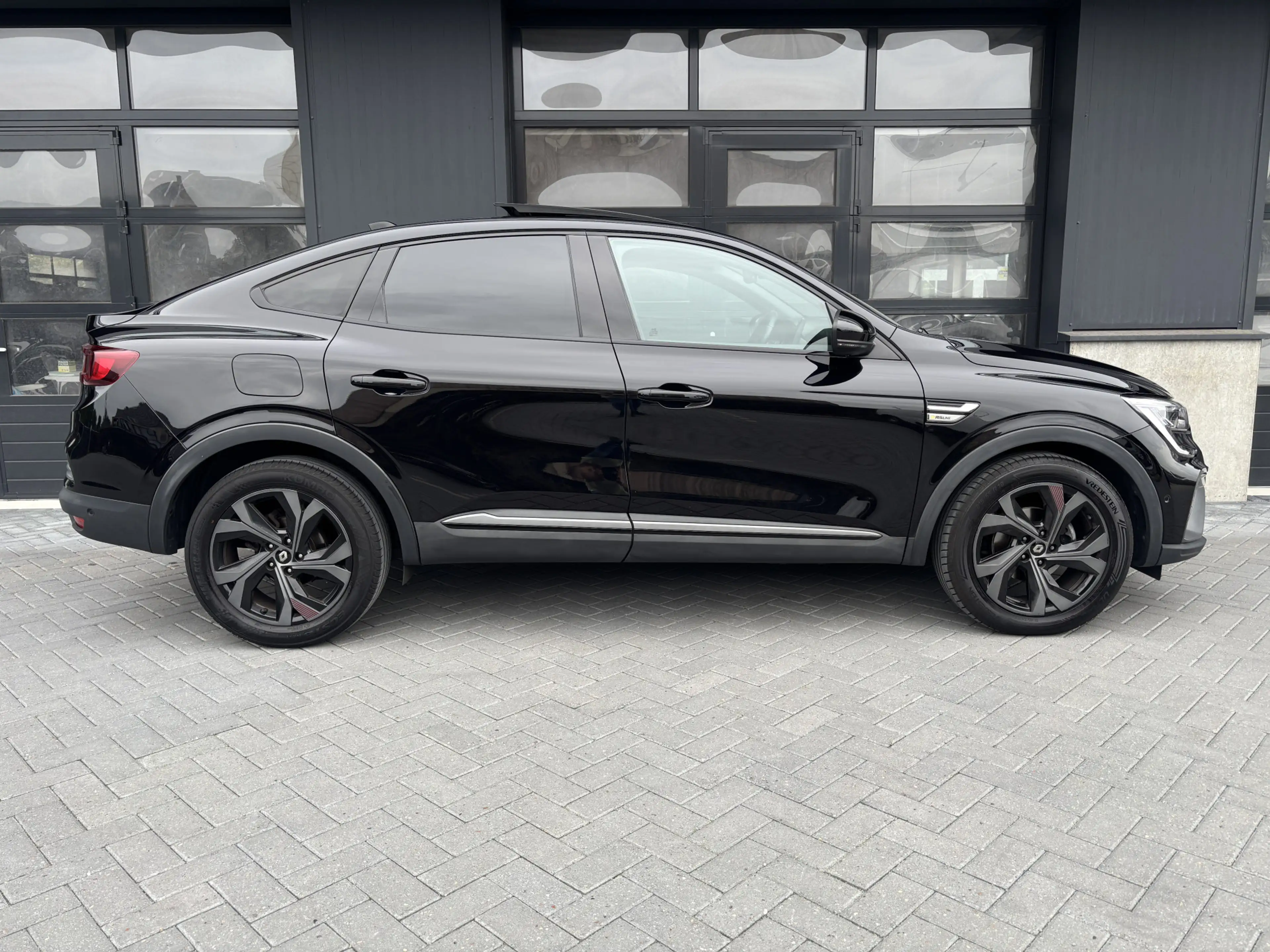 Renault Arkana 1.3 mild hybrid 160 R.S. line Pano 360 camera — photo 2