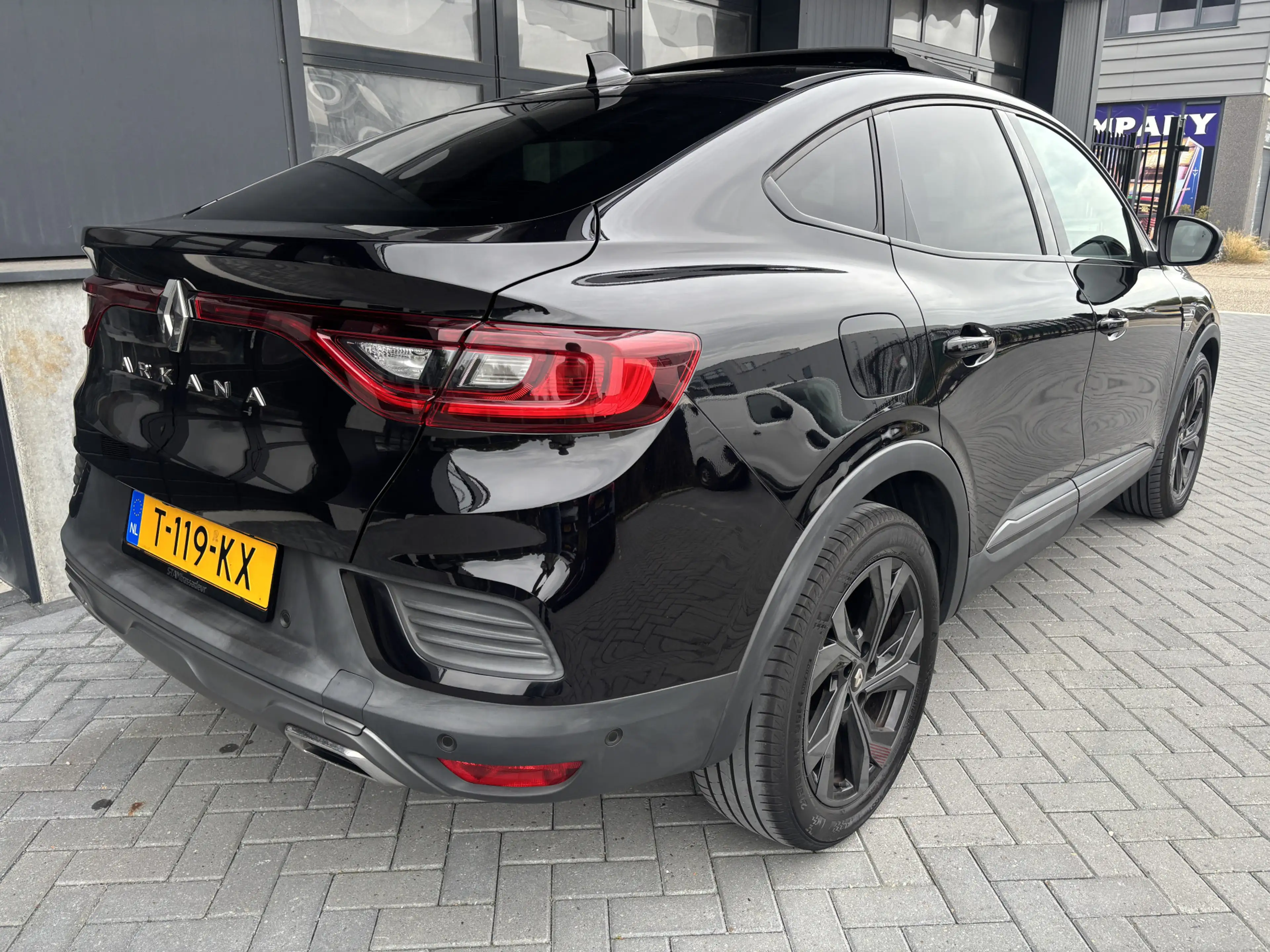 Renault Arkana 1.3 mild hybrid 160 R.S. line Pano 360 camera — photo 3