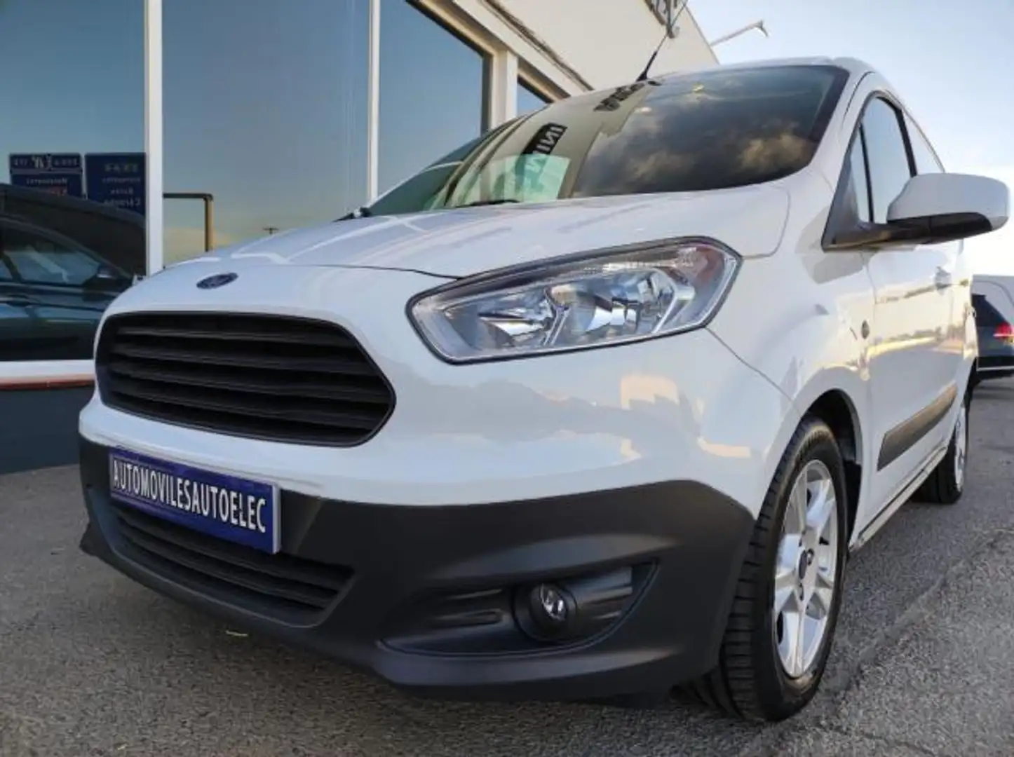 Ford Tourneo Courier 1.5TDCi Sport 95 Wit - 1