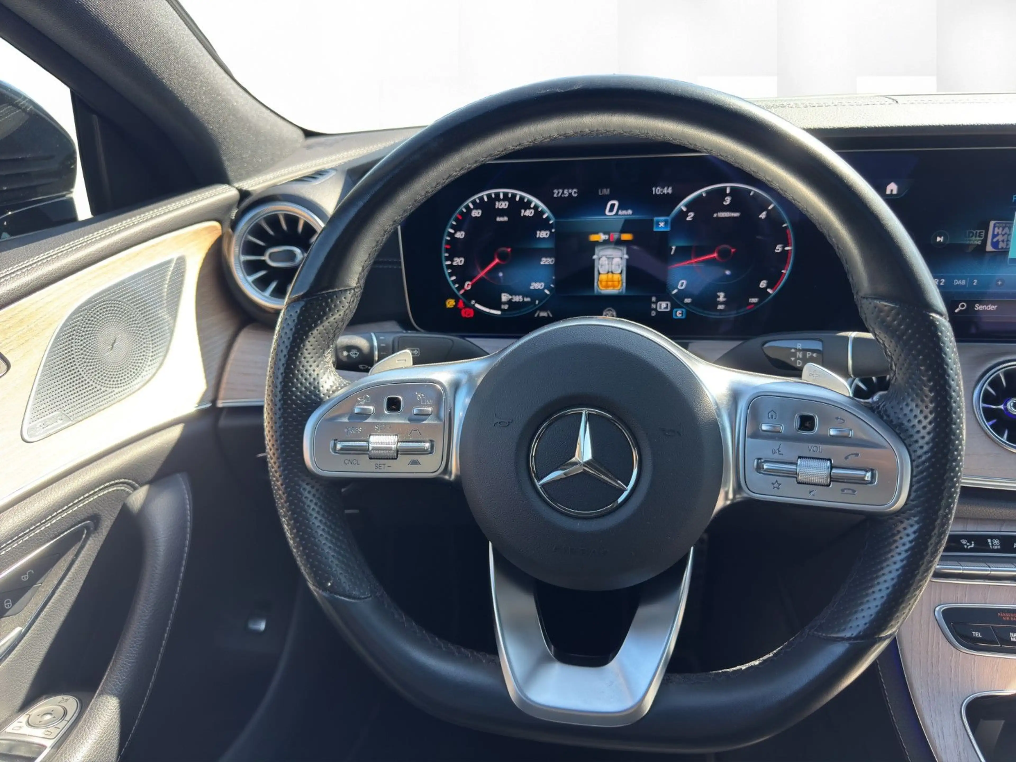Mercedes-Benz CLS 400 d AMG Burmester|PANO|AHK|DISTR|WIDE|VOLL — photo 12