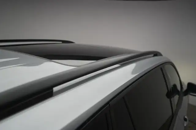 Volkswagen Tiguan Allspace view 11