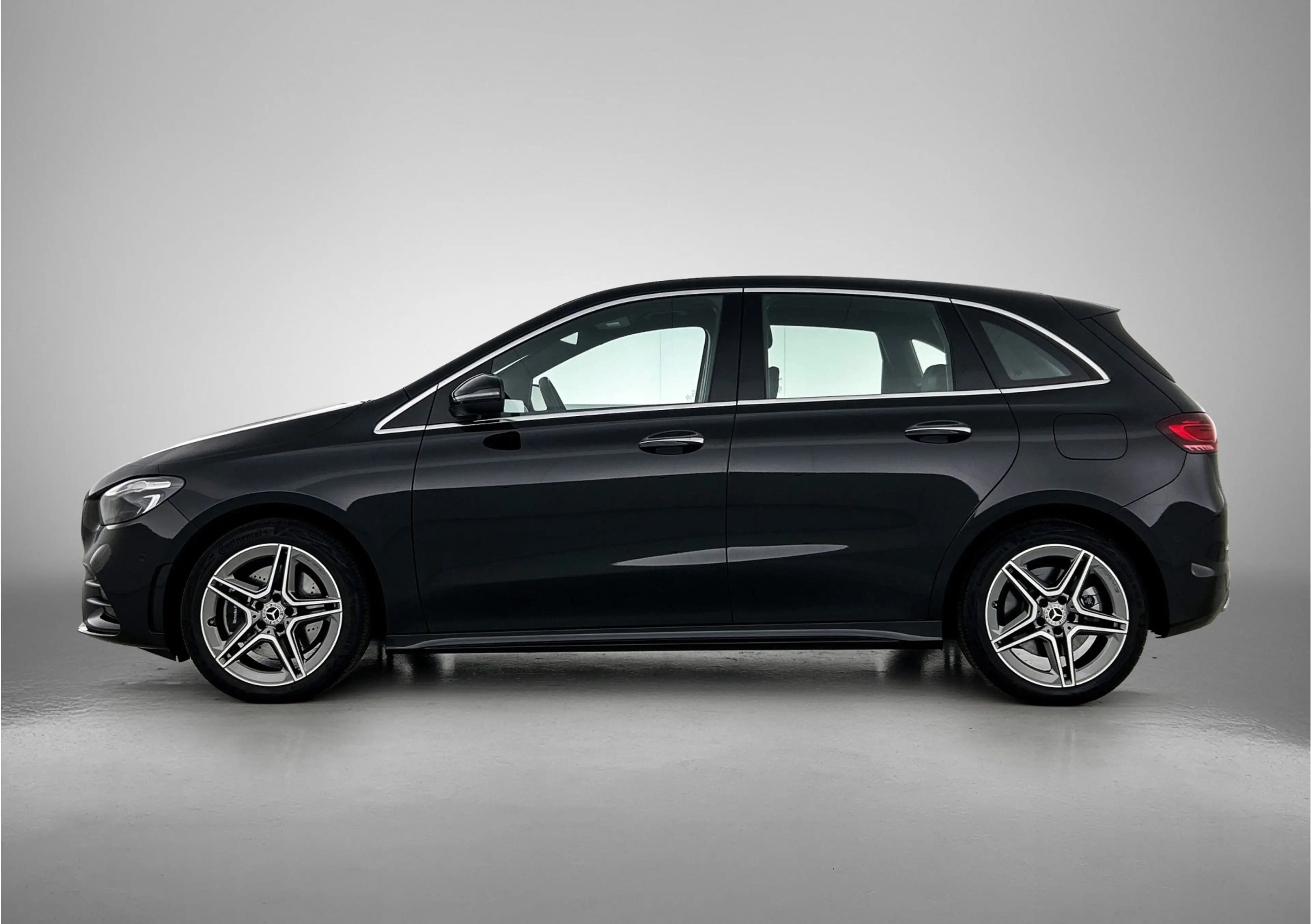 Mercedes-Benz B 250 e Star Edition AMG Line Keyless go Comfort pakket — photo 3