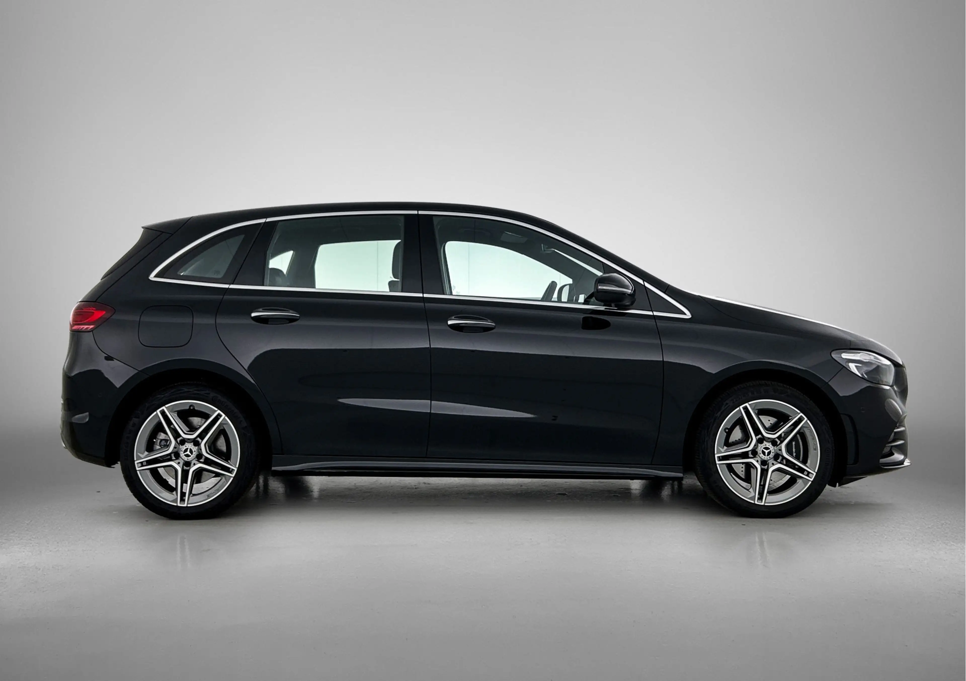 Mercedes-Benz B 250 e Star Edition AMG Line Keyless go Comfort pakket — photo 12