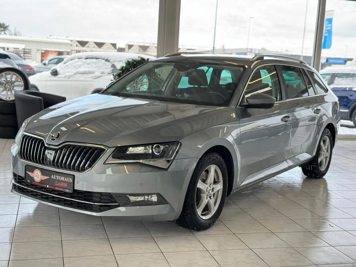 Skoda Superb Combi 1.8 TSI"Style"NAVI"DAB+"LED"MEMORY" Grau - 2