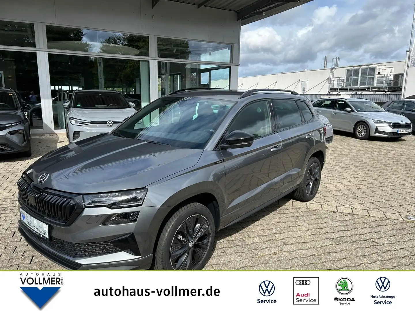 Skoda Karoq 1.5 TSI DSG Sportline LED, ACC, RearView, Grau - 1