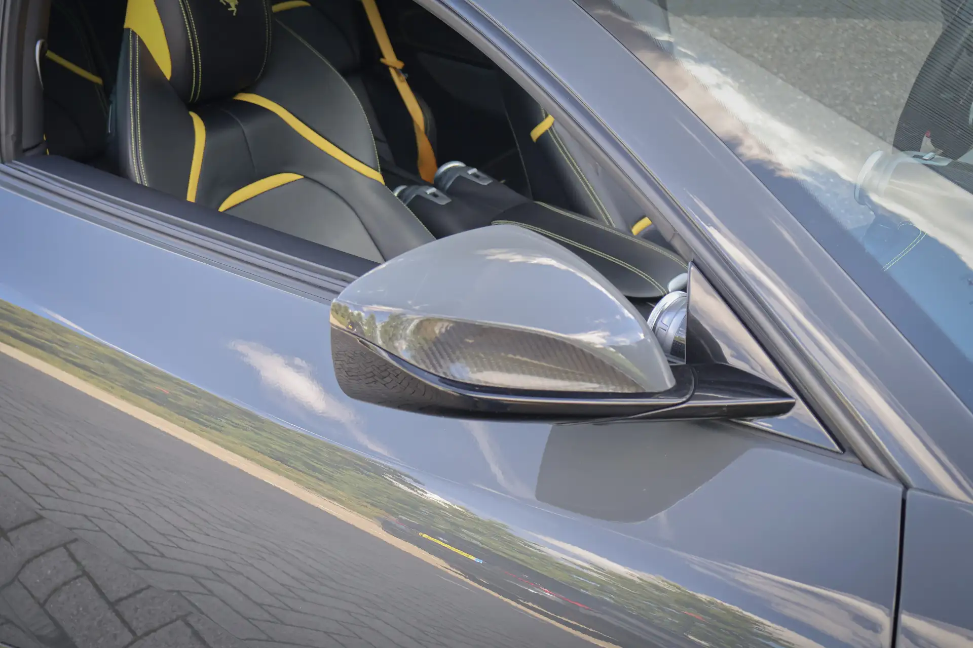 페라리 GTC4 루쏘 2019 건메탈 사진 8