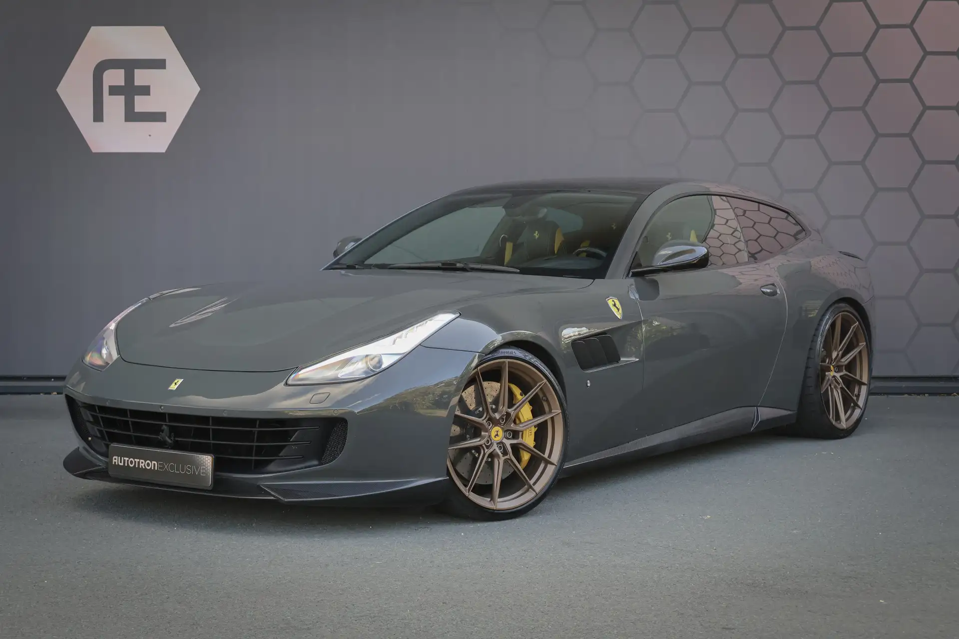 페라리 GTC4 루쏘 2019 건메탈 사진 1