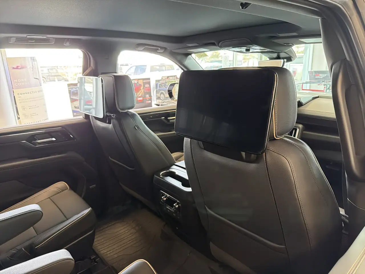 GMC Yukon снимка GMC Yukon