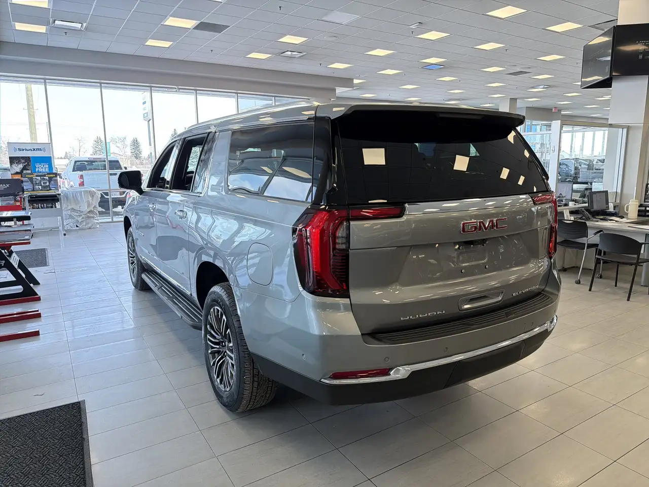GMC Yukon снимка GMC Yukon