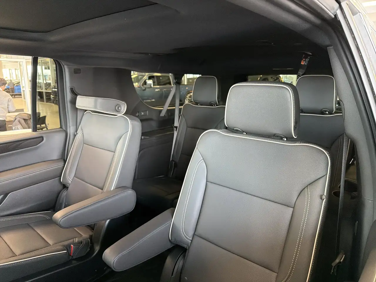 GMC Yukon снимка GMC Yukon