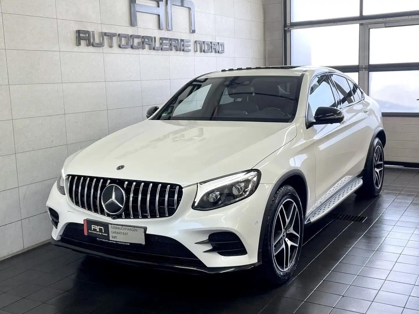 Mercedes-Benz GLC 350 d 4MATIC Coupe AMG Line Designo+Sitzklima+Burmes+e Weiß - 2