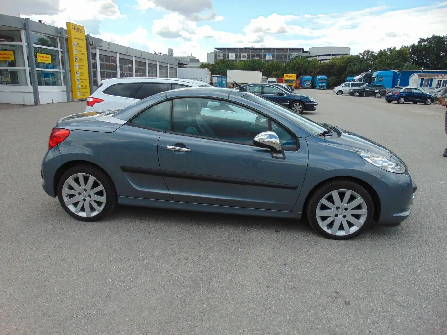 Peugeot 207 CC Cabrio-Coupe Sport Klima Grau - 2