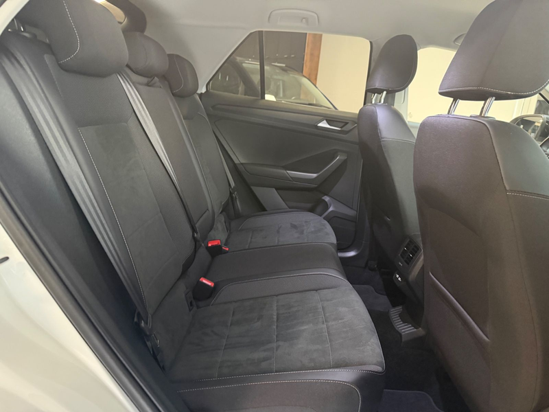 Volkswagen T-Roc 1.5 TSI Style DSG LED ACC NAVI AHK MASSAGE — photo 13