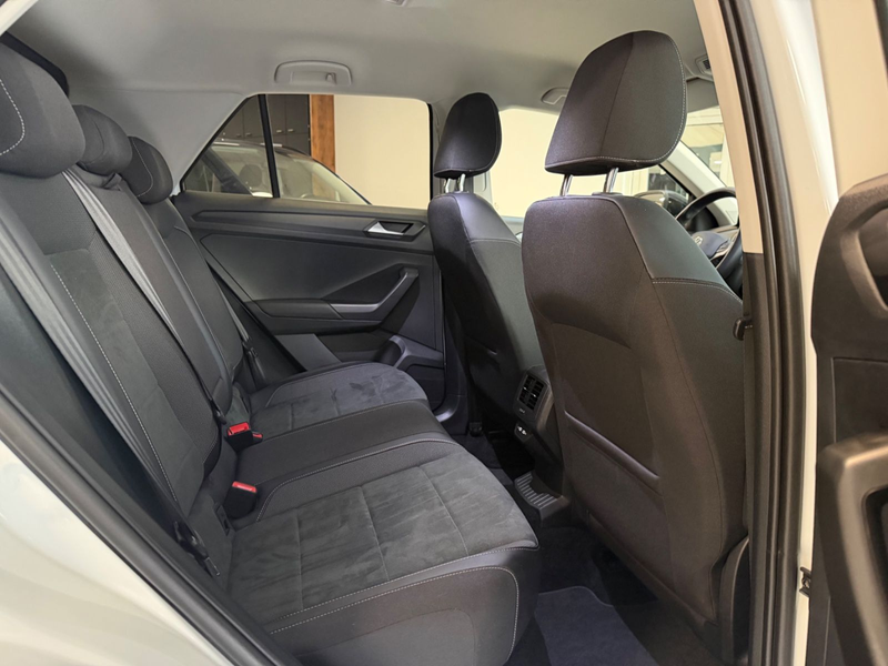 Volkswagen T-Roc 1.5 TSI Style DSG LED ACC NAVI AHK MASSAGE — photo 12