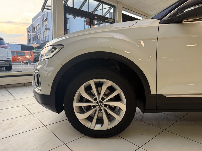 Volkswagen T-Roc 1.5 TSI Style DSG LED ACC NAVI AHK MASSAGE — photo 9