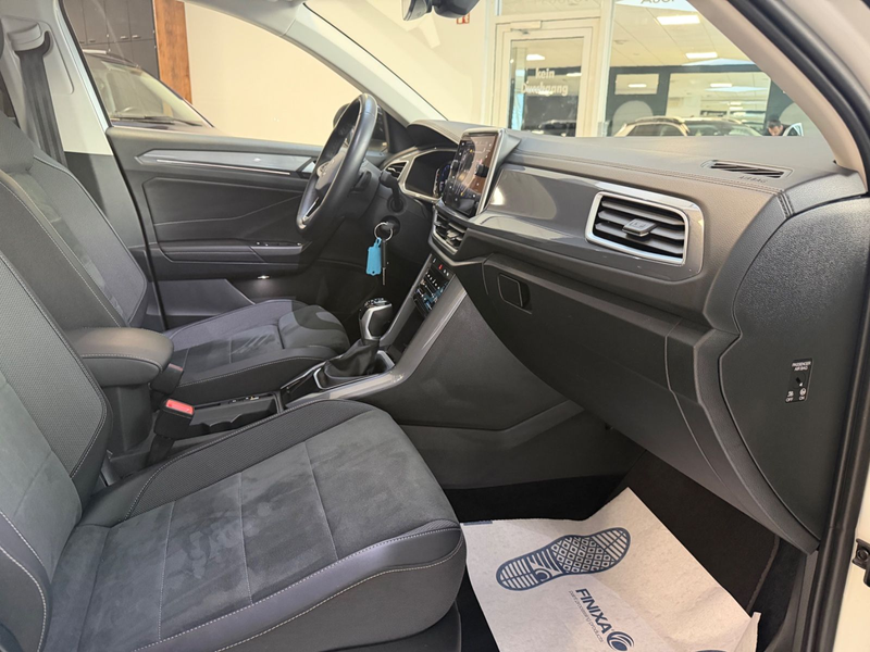 Volkswagen T-Roc 1.5 TSI Style DSG LED ACC NAVI AHK MASSAGE — photo 17