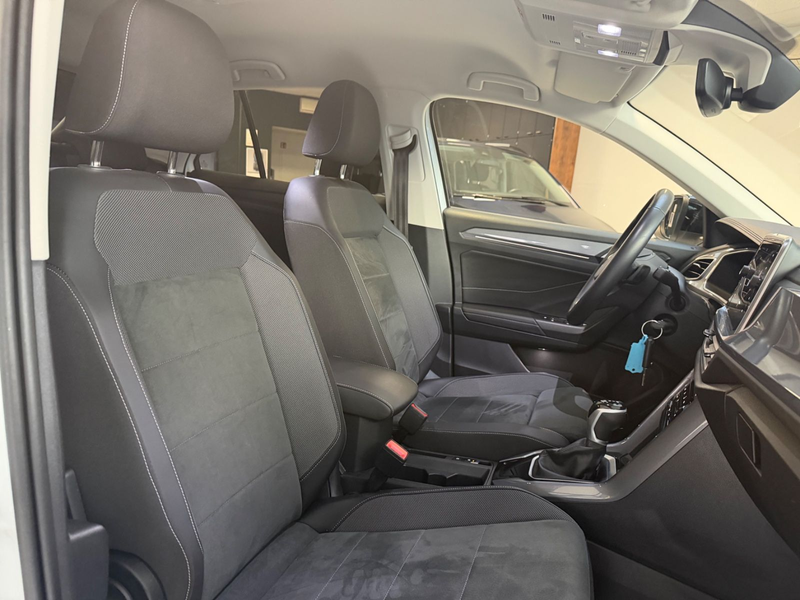 Volkswagen T-Roc 1.5 TSI Style DSG LED ACC NAVI AHK MASSAGE — photo 19