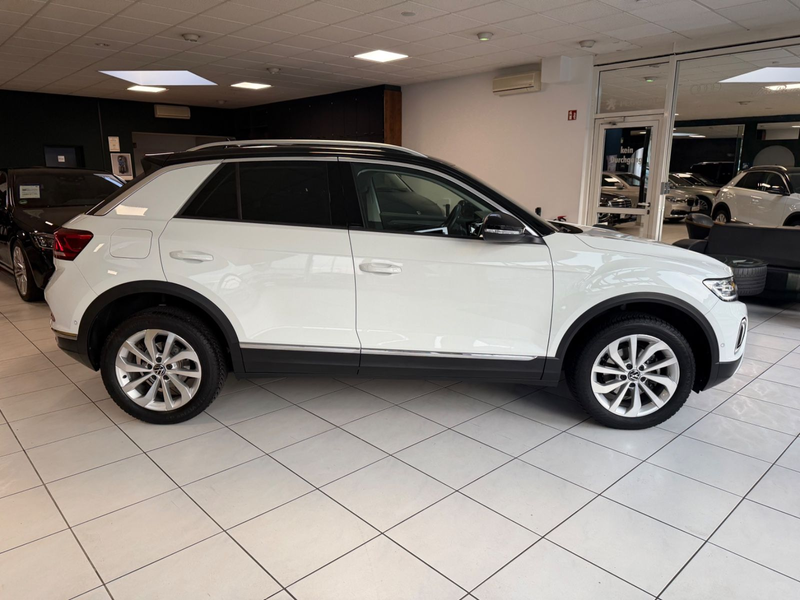 Volkswagen T-Roc 1.5 TSI Style DSG LED ACC NAVI AHK MASSAGE — photo 4