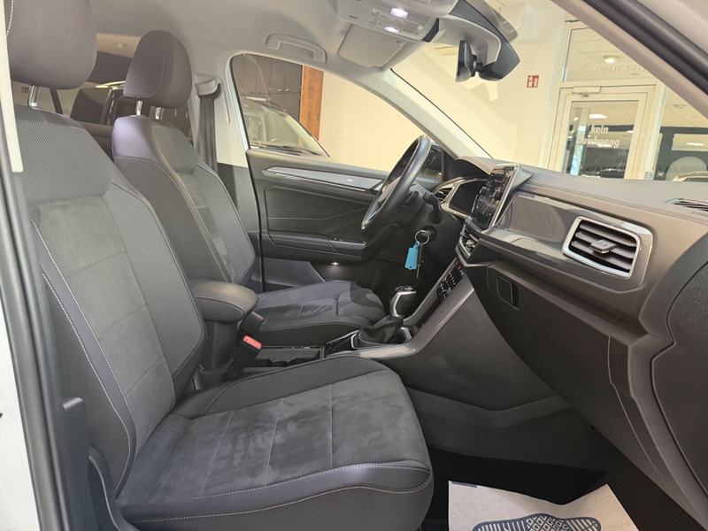 Volkswagen T-Roc 1.5 TSI Style DSG LED ACC NAVI AHK MASSAGE — photo 18