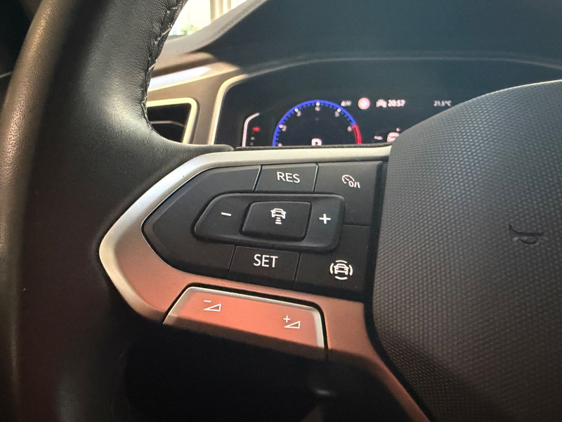 Volkswagen T-Roc 1.5 TSI Style DSG LED ACC NAVI AHK MASSAGE — photo 24