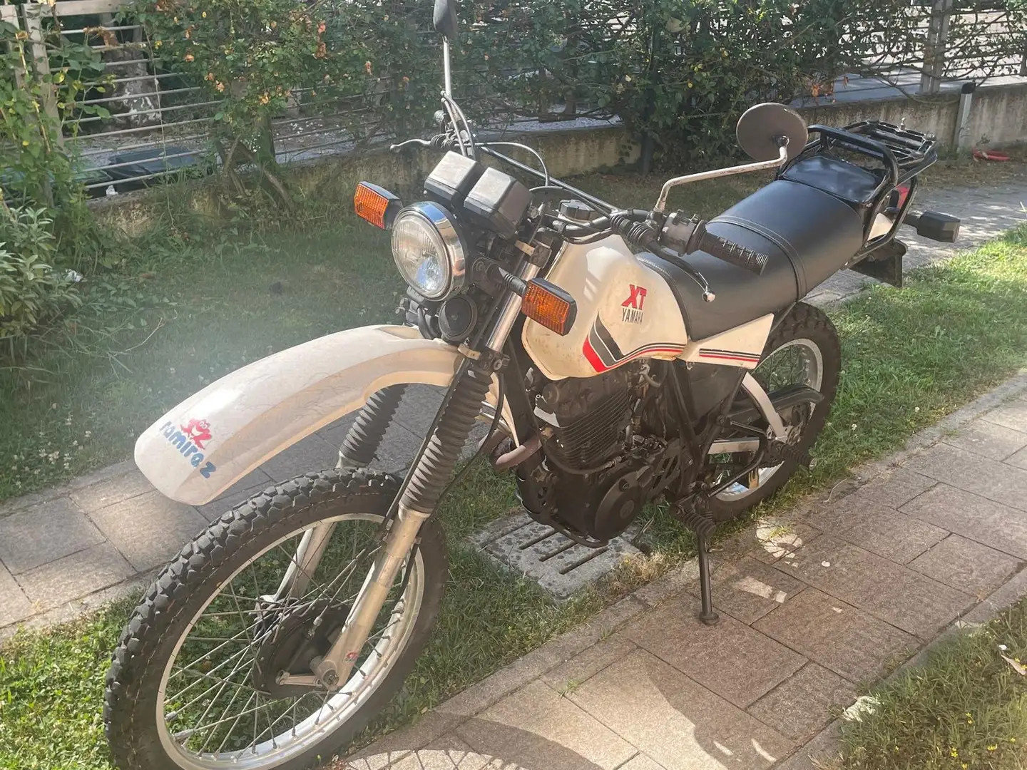 Yamaha XT 550 iscritta a registro storico Blanc - 2