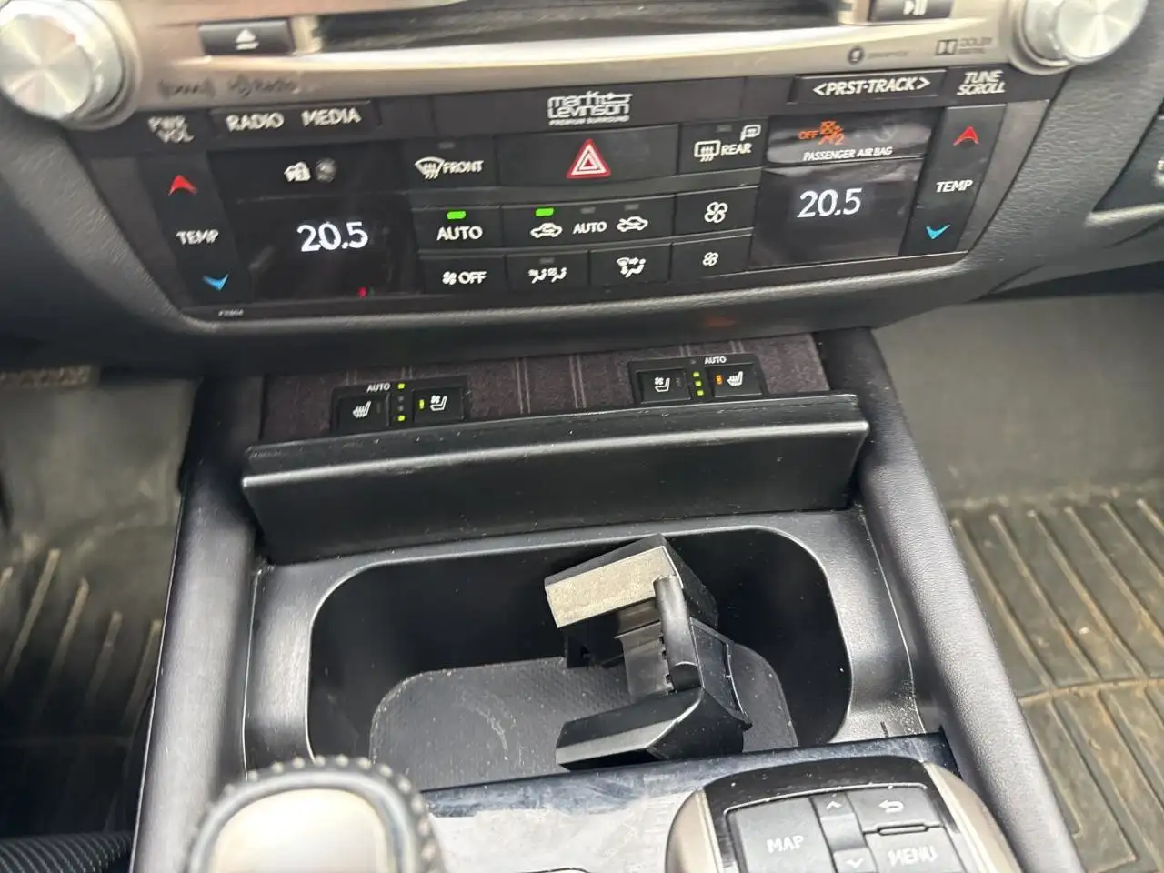 Lexus GS снимка Lexus GS