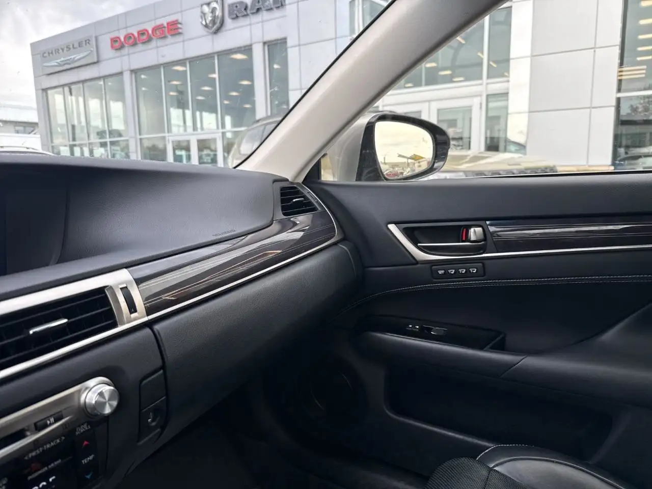 Lexus GS снимка Lexus GS