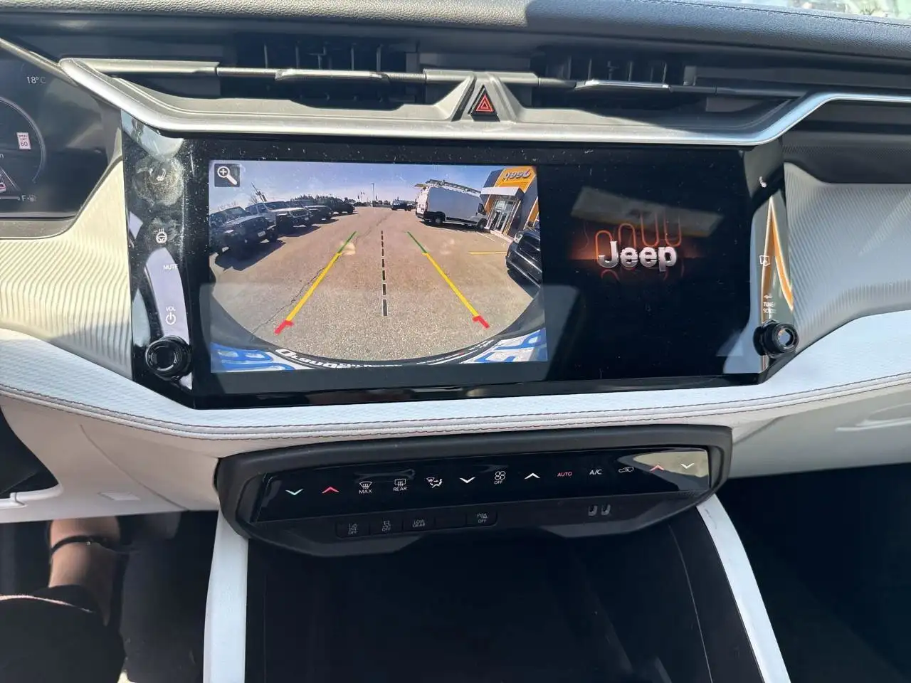 Jeep Cherokee снимка Jeep Cherokee