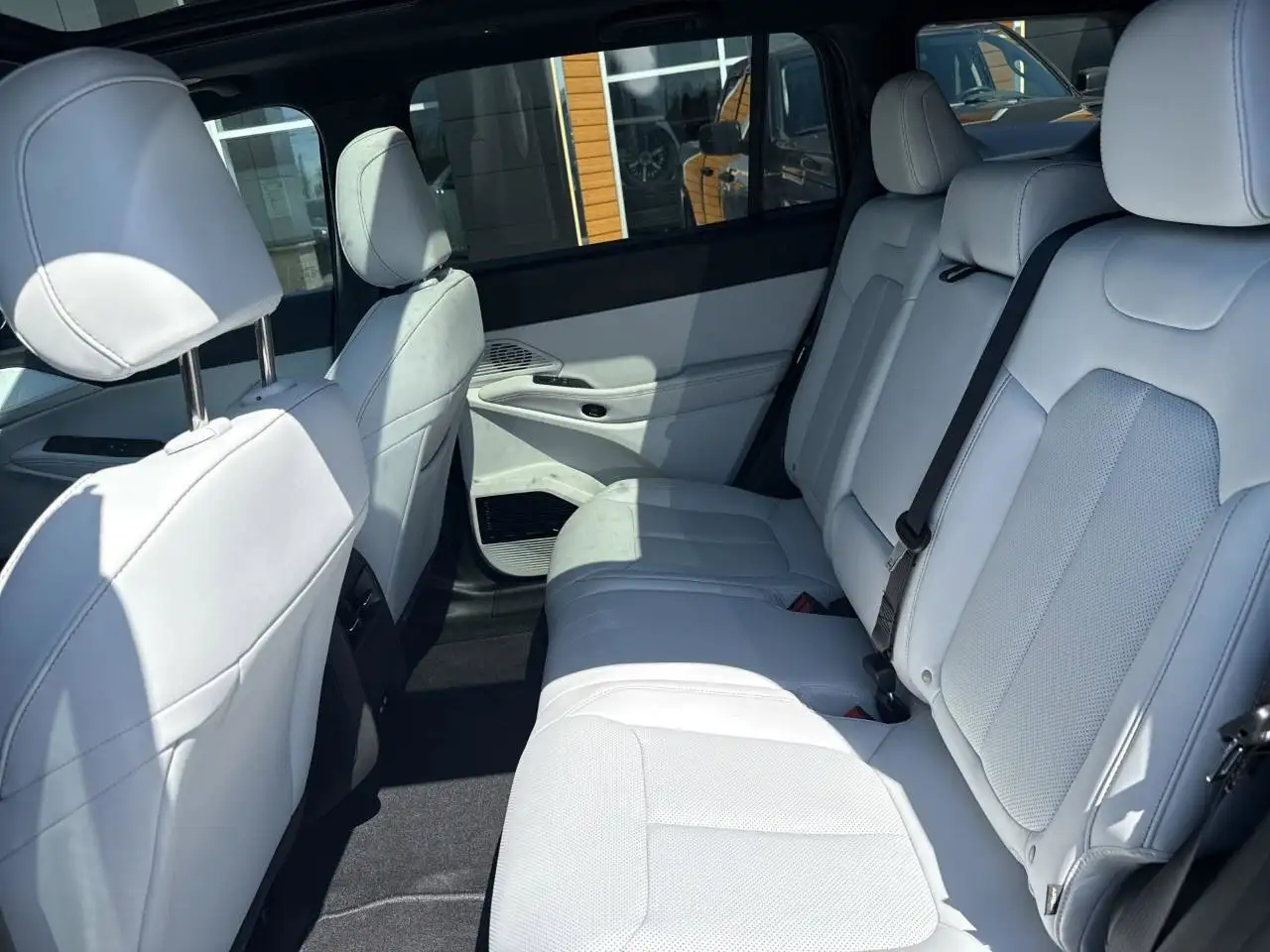 Jeep Cherokee снимка Jeep Cherokee