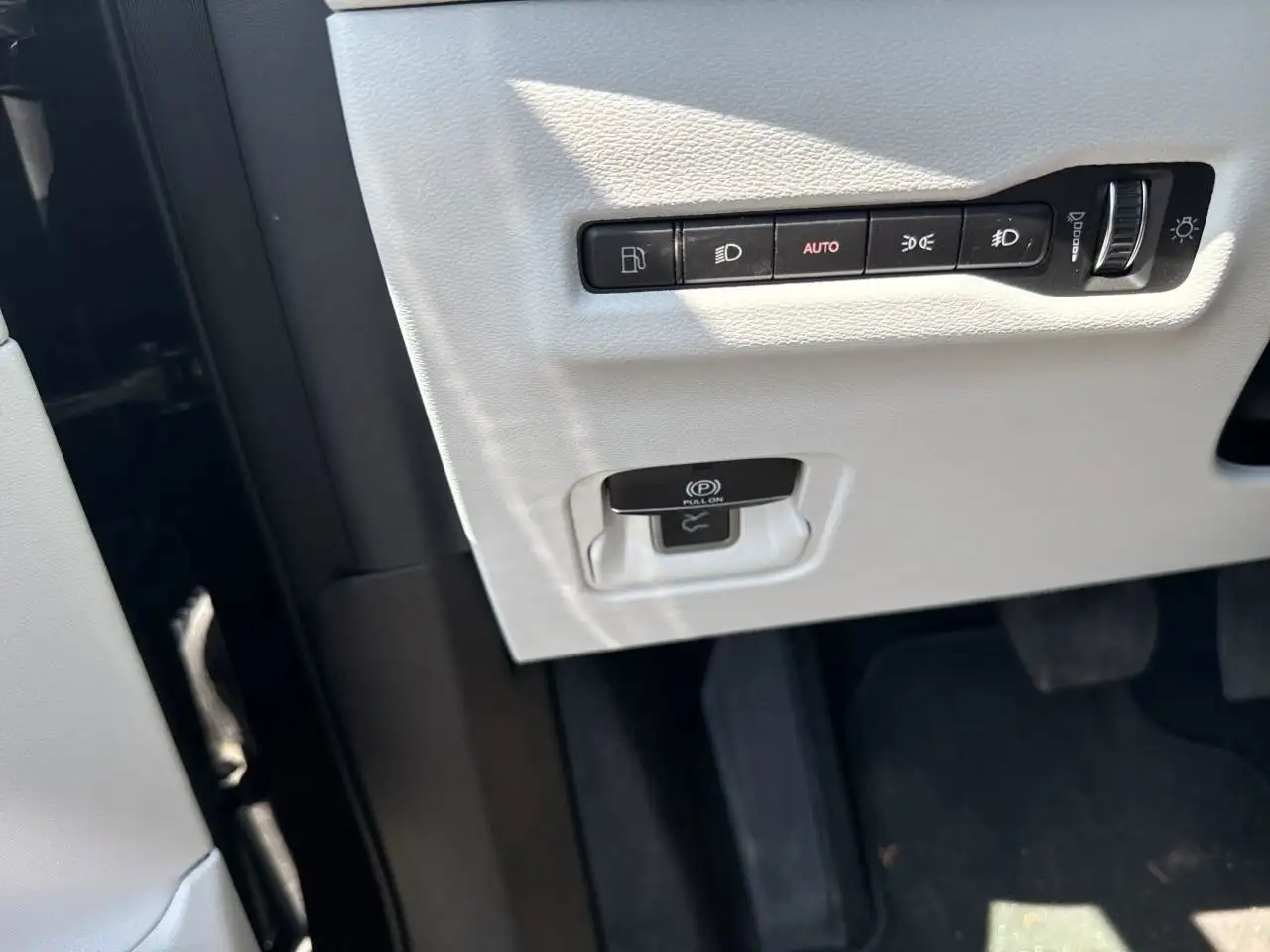 Jeep Cherokee снимка Jeep Cherokee