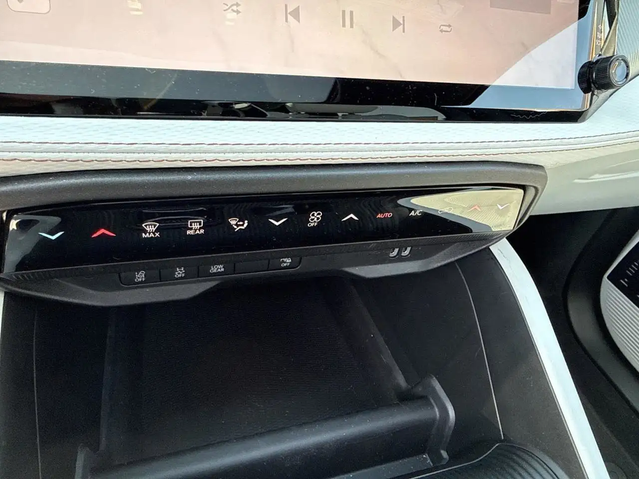 Jeep Cherokee снимка Jeep Cherokee