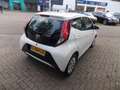 Toyota Aygo 1.0 VVT-i x-play Automaat Camera Airco Elek Pakket Wit - thumbnail 5
