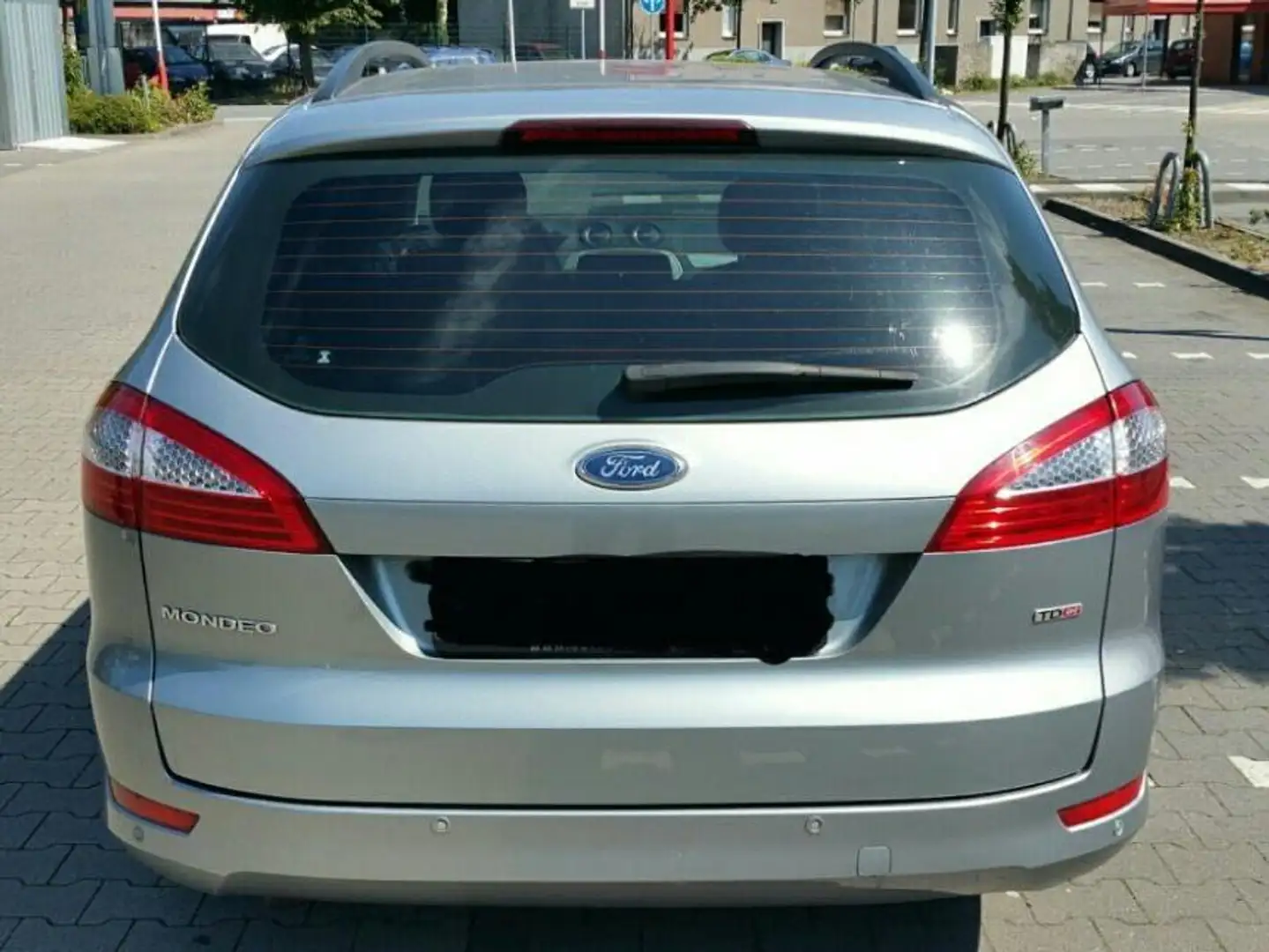 Ford Mondeo Grau - 2
