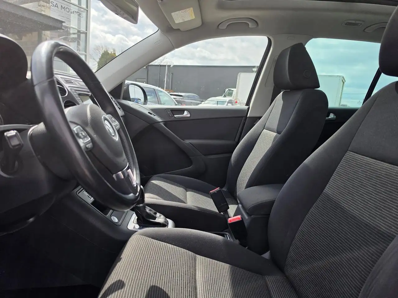 Volkswagen Tiguan снимка Volkswagen Tiguan