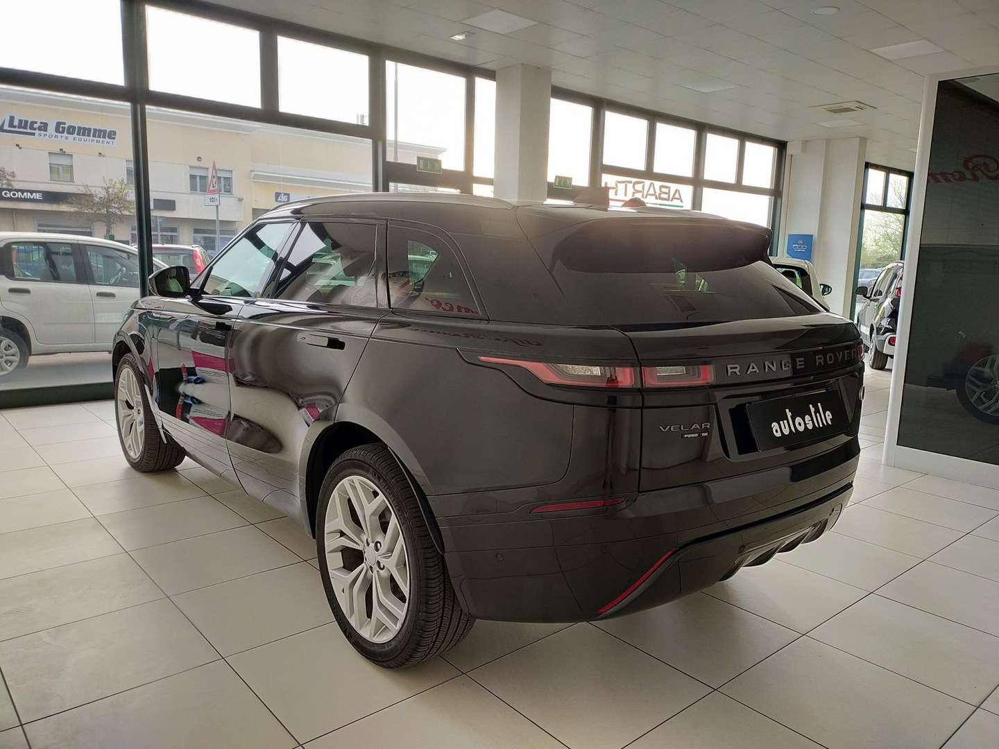 Land Rover Range Rover Velar 2.0 Si4 250 R-Dynamic SE 4WD Auto -  - Joinsteer - #4