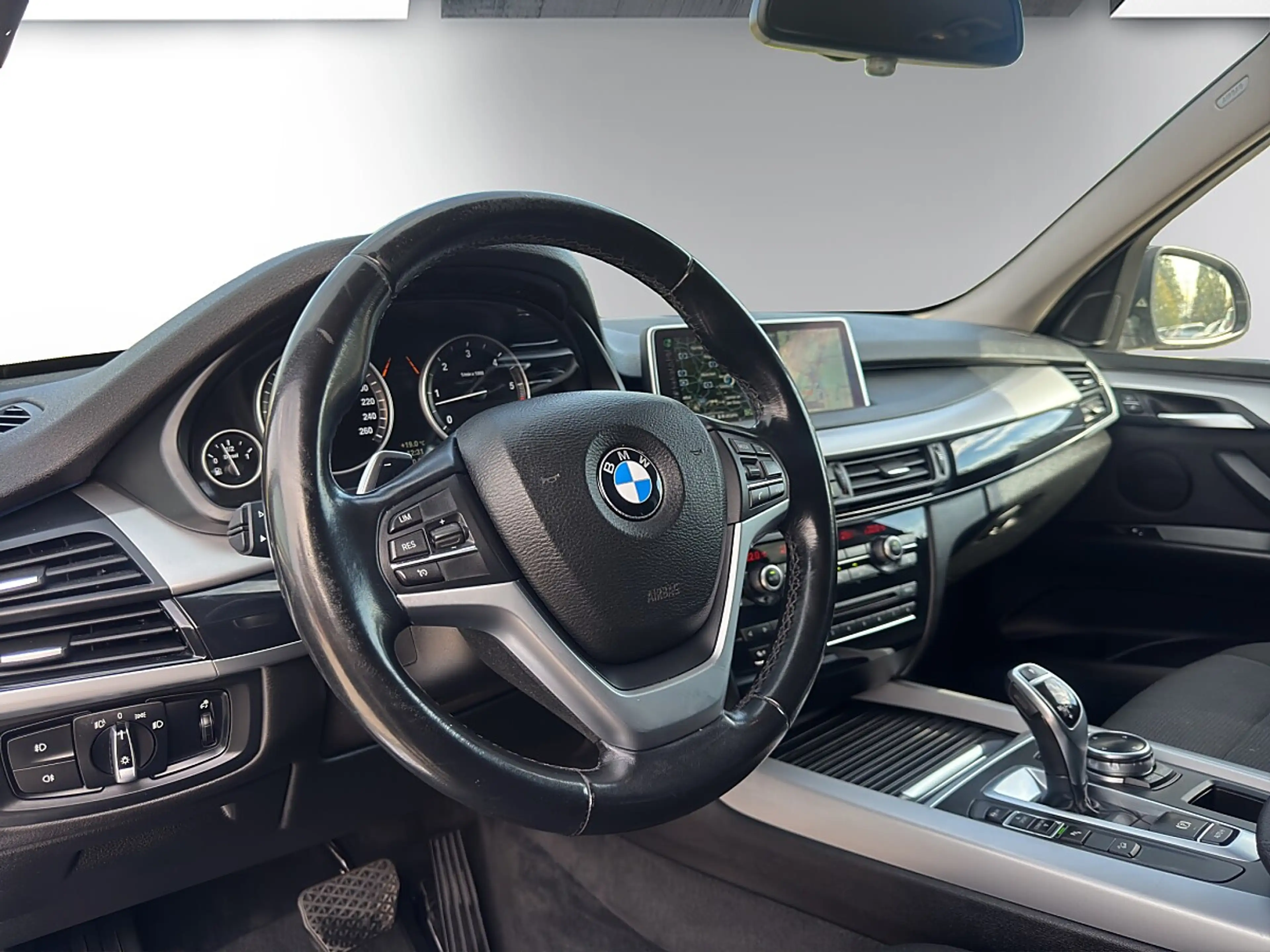 BMW X5 xDrive30d Aut. *  Rückfahrkamera *Stzheiz* AHK — photo 9