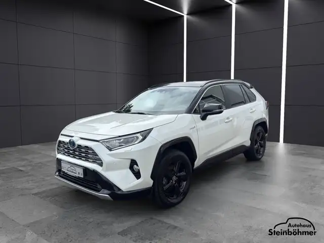 Toyota RAV4 view 2