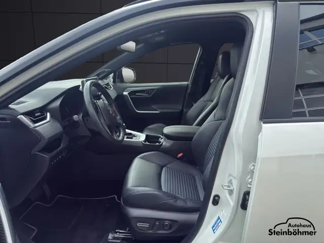 Toyota RAV4 view 15