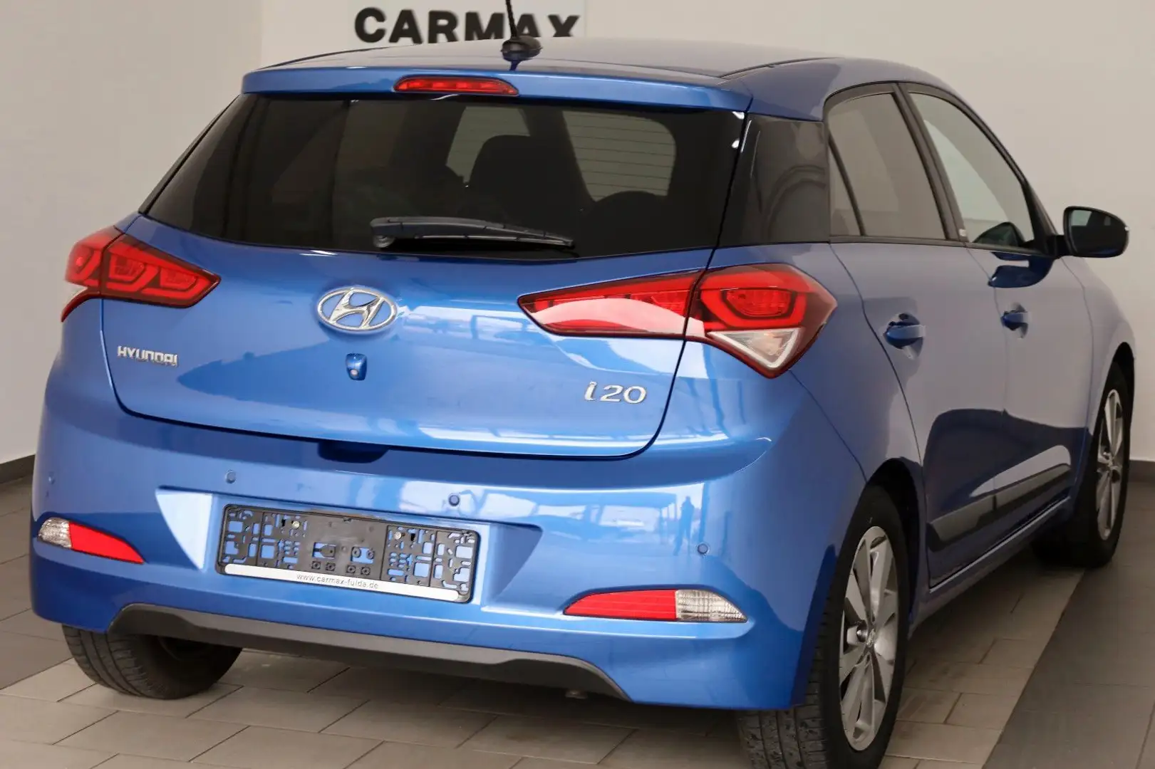 Hyundai i20 Passion + Navi,SH,PDC,SR+WR Blau - 2